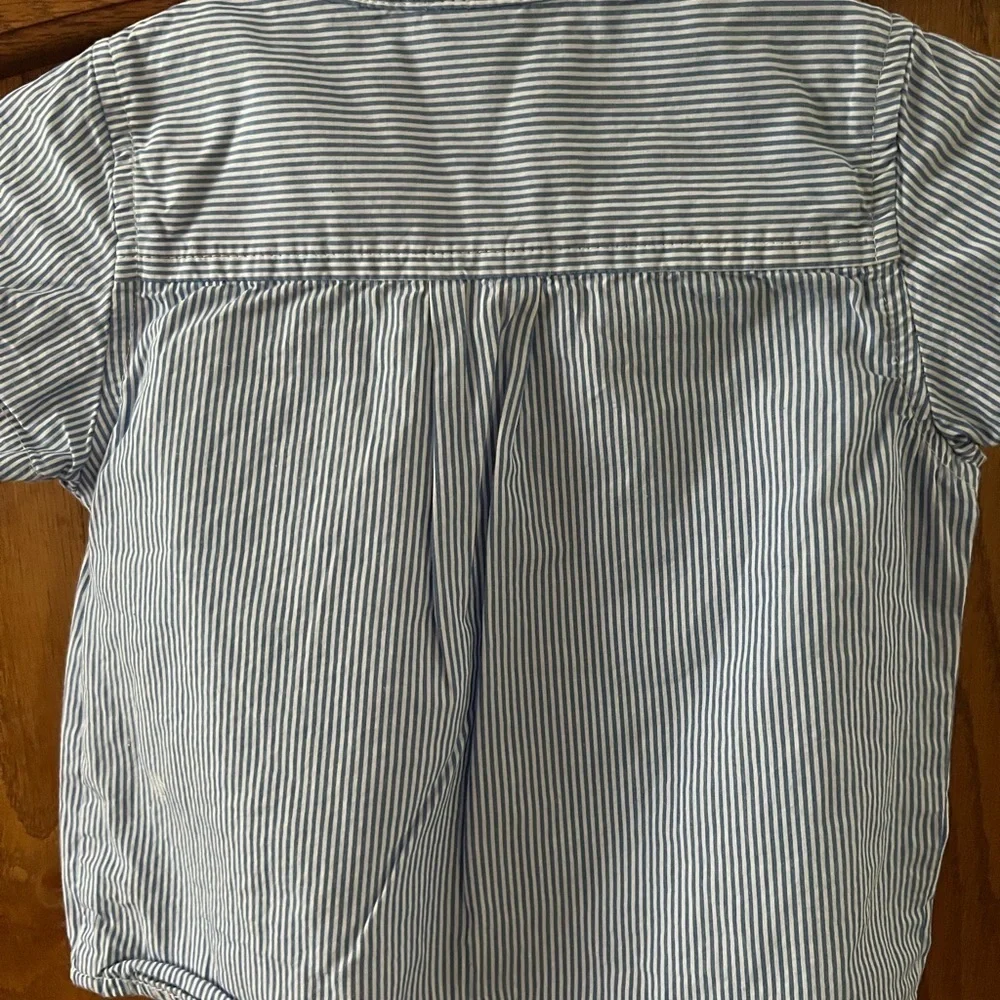 Boys 6-12 month GAP Dress Shirts